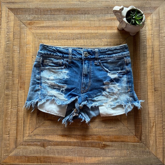 HIGH WAISTED FESTIVAL SHORT - Picture 1 of 4